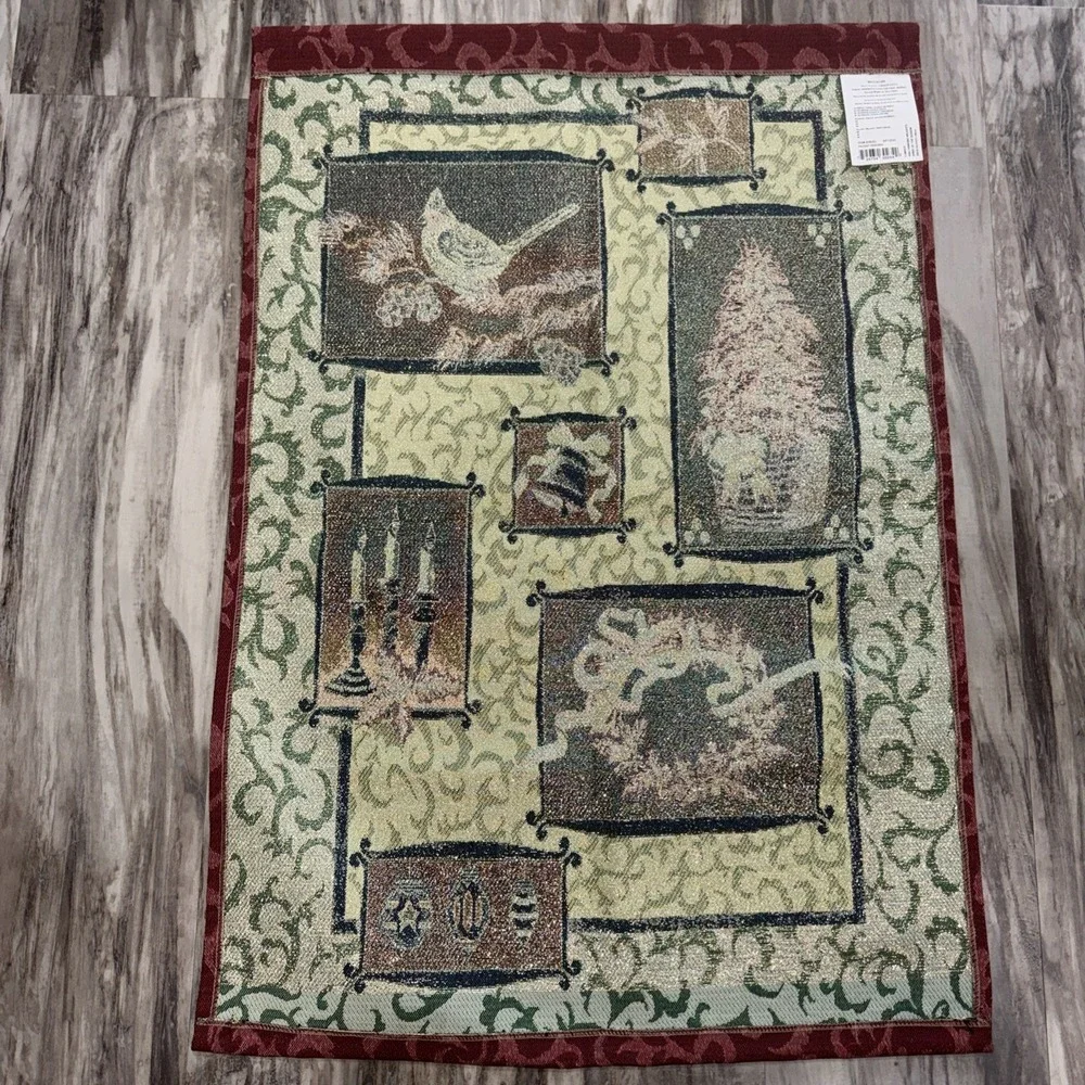 Fireside Christmas Wall Tapestry Red Cardinals Tree Country 36x25 NO LIGHTS Read